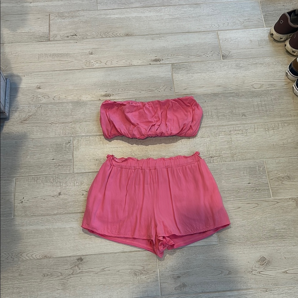 Le Lis Pink Crop Top and Shorts Set